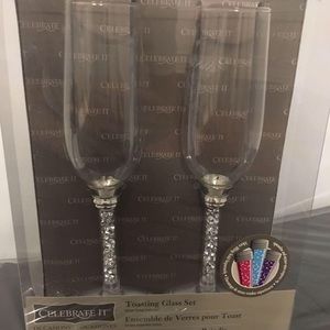 New “Celebrate It” Occasions Toasting Set